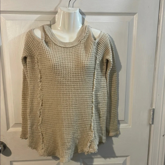 Elan Off-Shoulder Knit Sweater in Cream - Picture 3 of 8